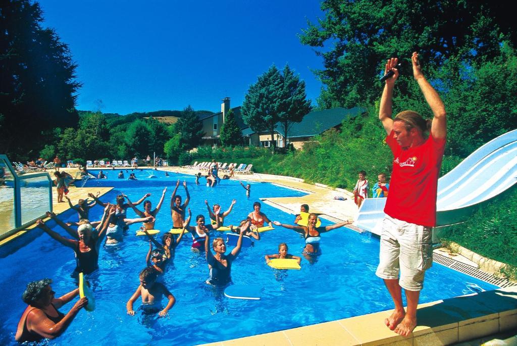 Camping Paradis Marmotel Saint Geniez d'Olt Bagian luar foto