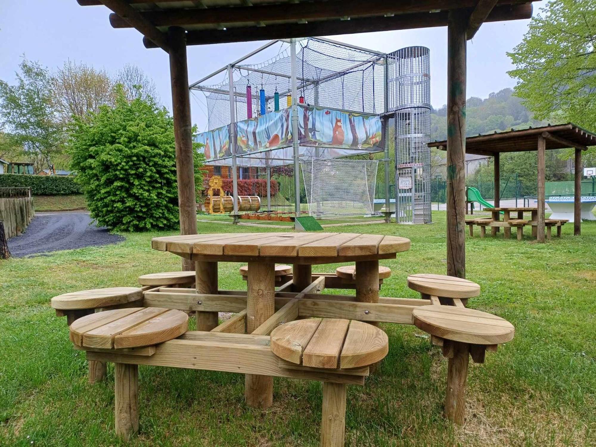 Camping Paradis Marmotel Saint Geniez d'Olt Bagian luar foto