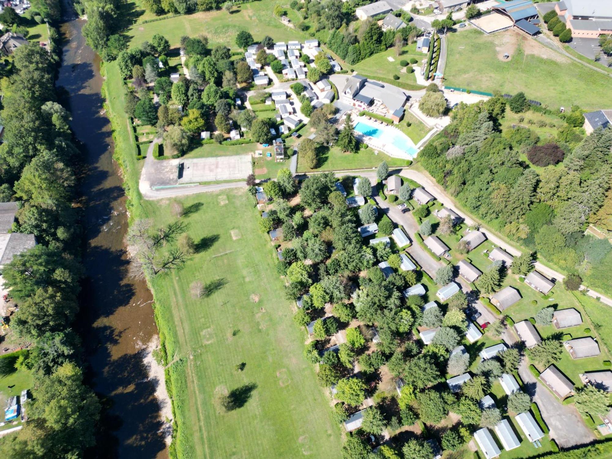 Camping Paradis Marmotel Saint Geniez d'Olt Bagian luar foto